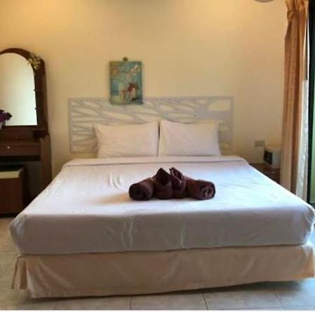 Ban Saiyuan Massuwan Karon Beach المظهر الخارجي الصورة